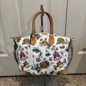 RARE NWT Rainbow Zipper Dooney & Bourke Disneyland Sketch Handbag